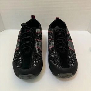 Urbane Slip Resistant Black Nursing Shoes